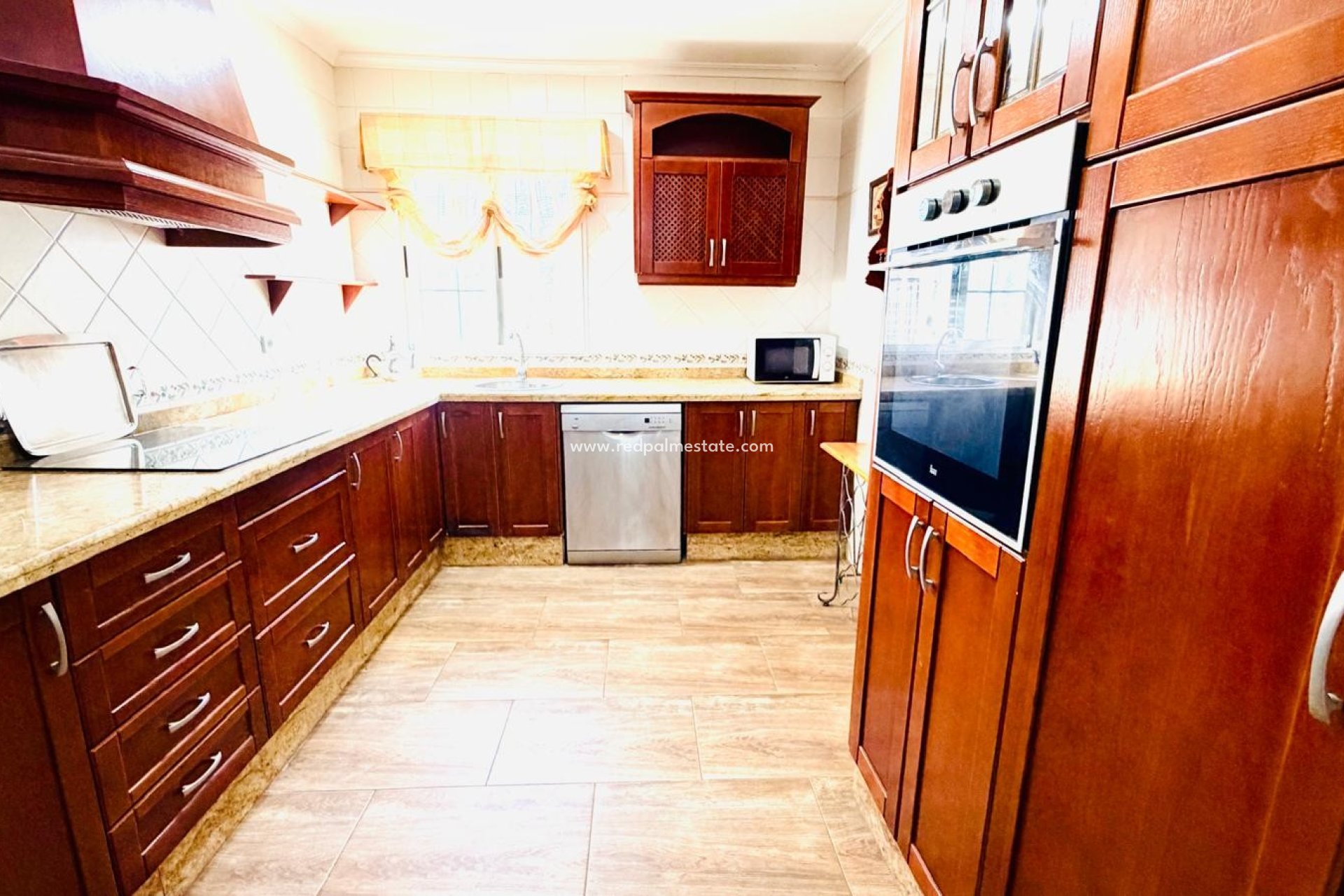 Videresalg - Villa -
Crevillente - Inland