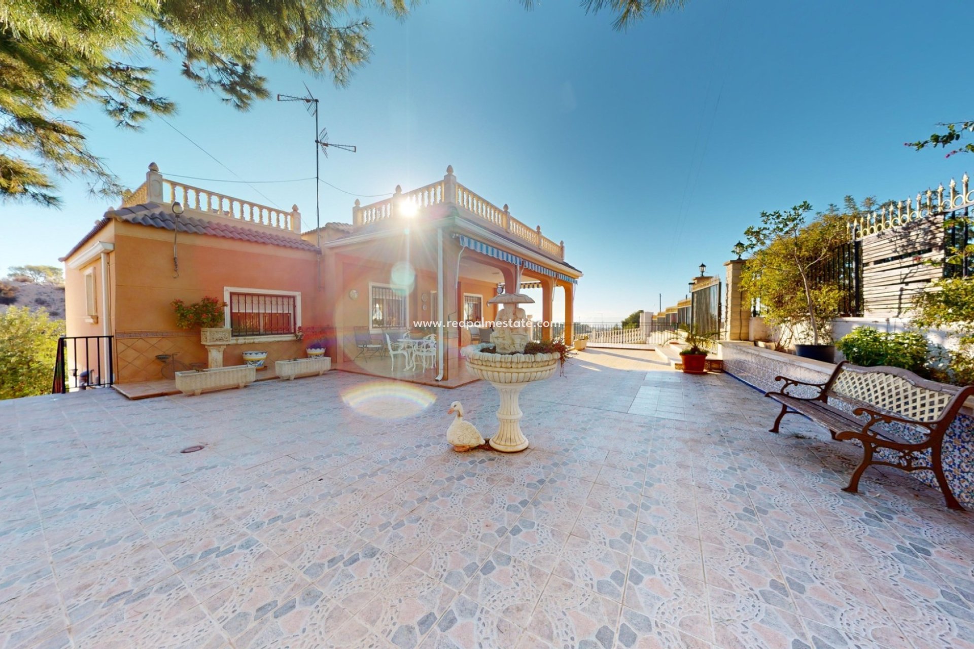 Videresalg - Villa -
Crevillente - Inland