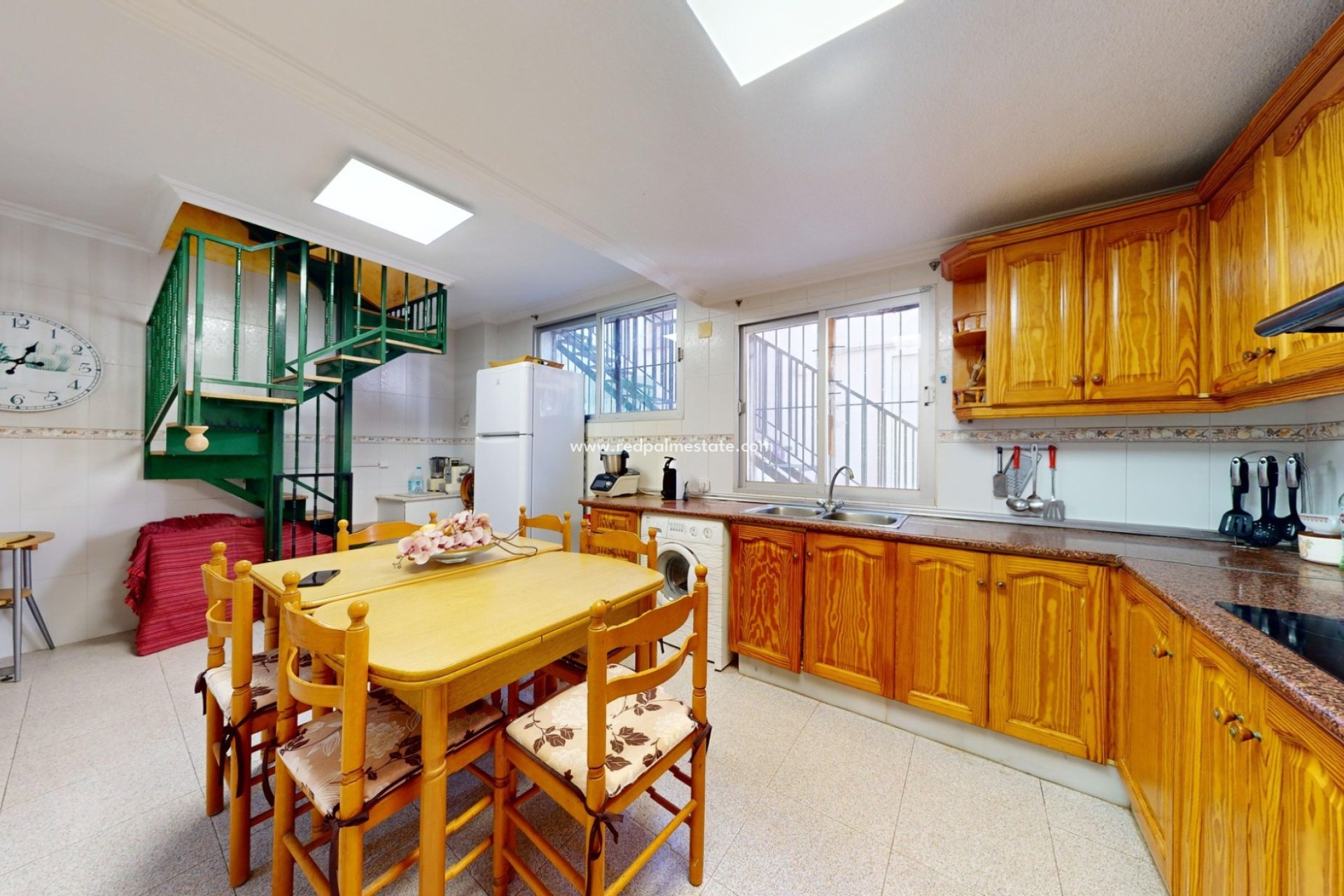 Videresalg - Villa -
Crevillente - Inland