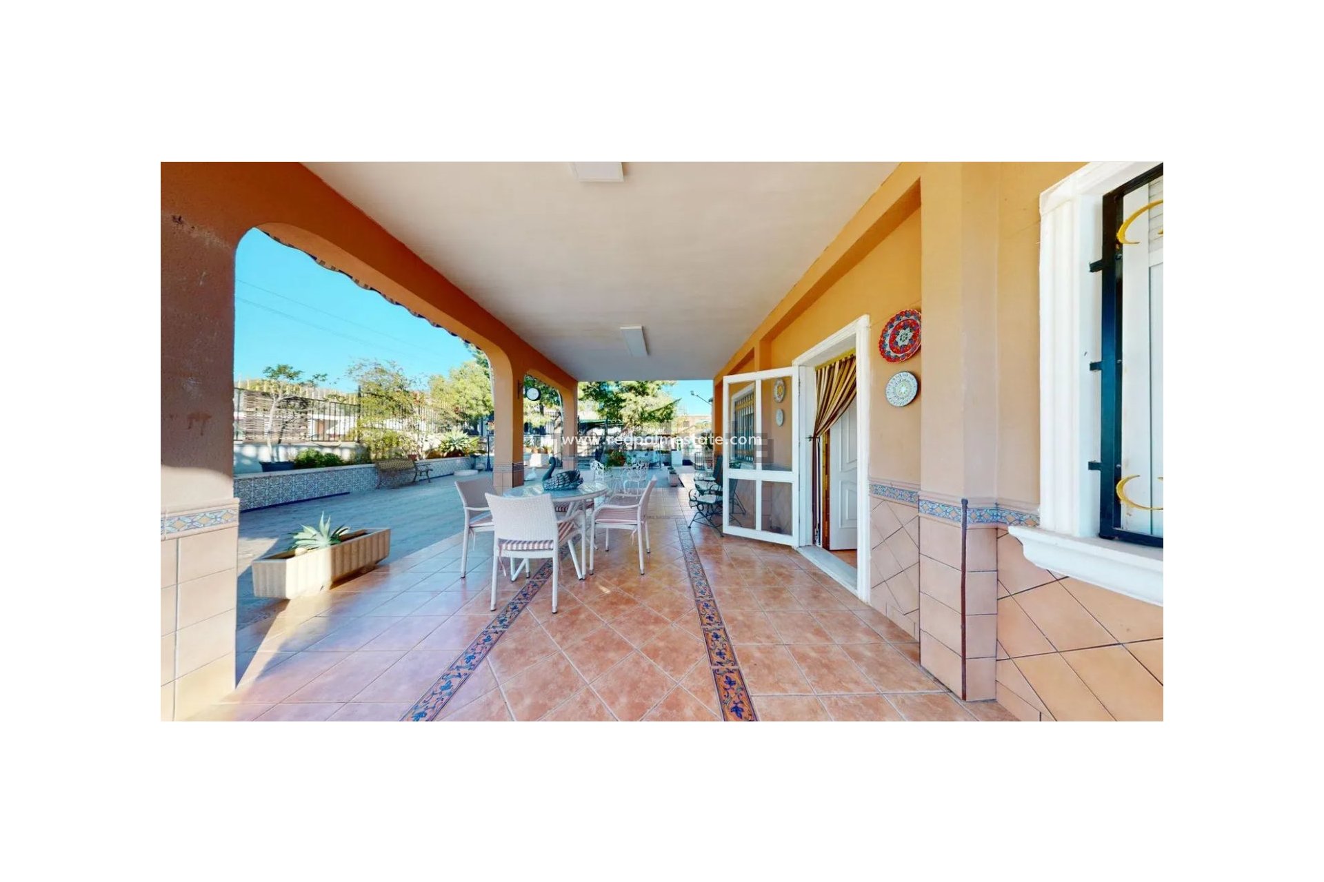 Videresalg - Villa -
Crevillente - Inland