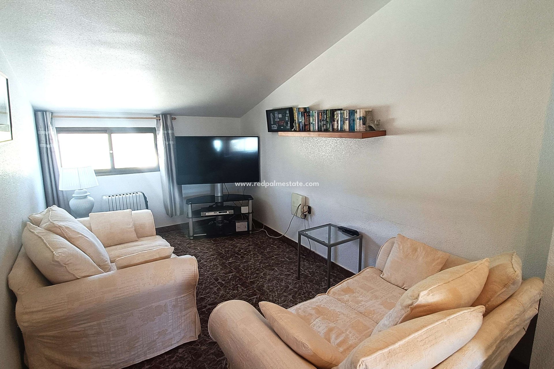 Videresalg - Villa -
Crevillente - Inland