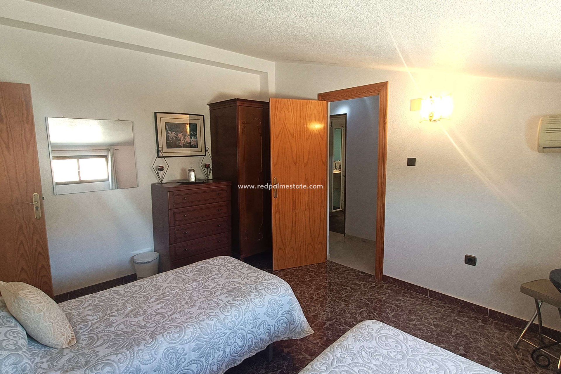 Videresalg - Villa -
Crevillente - Inland