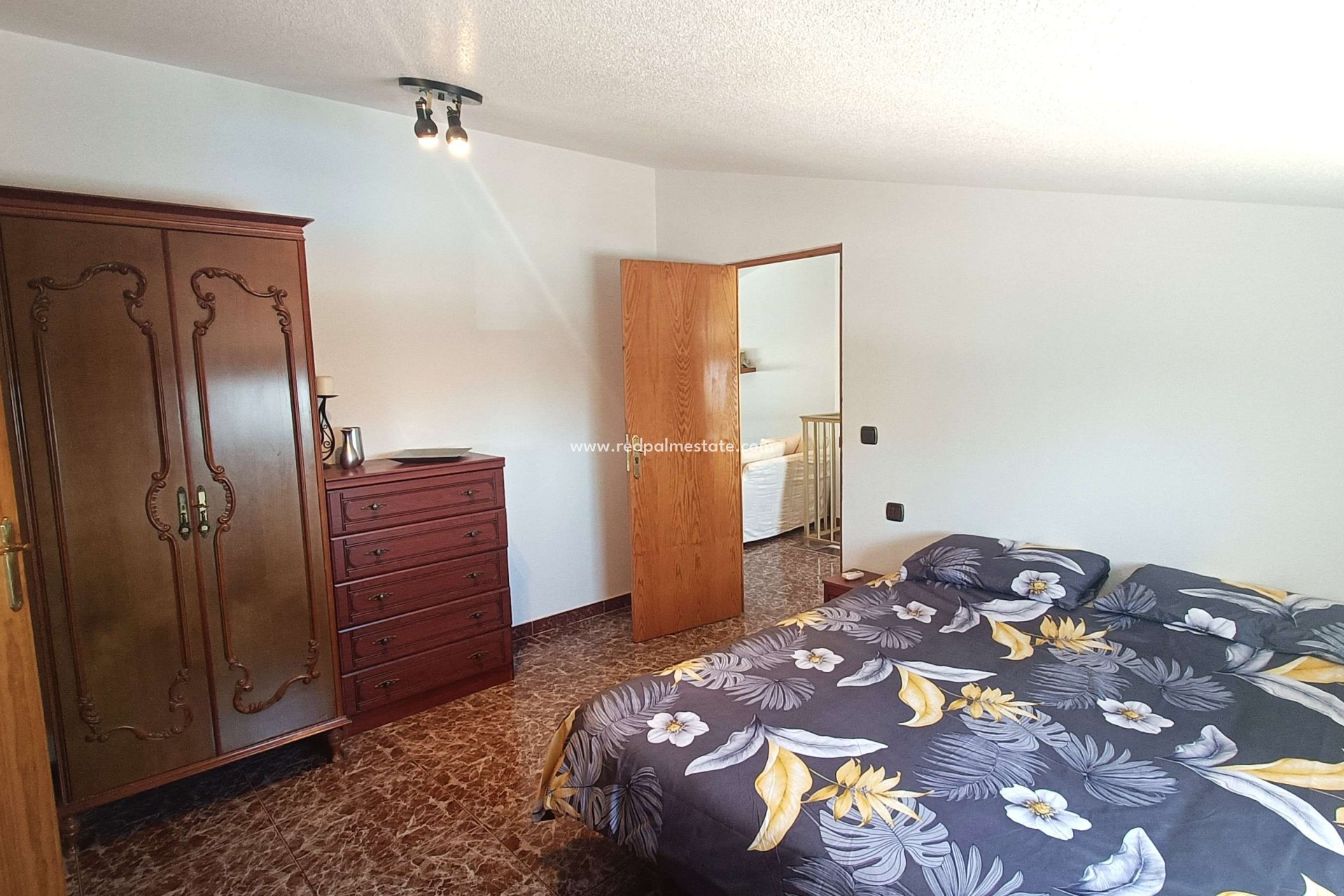 Videresalg - Villa -
Crevillente - Inland