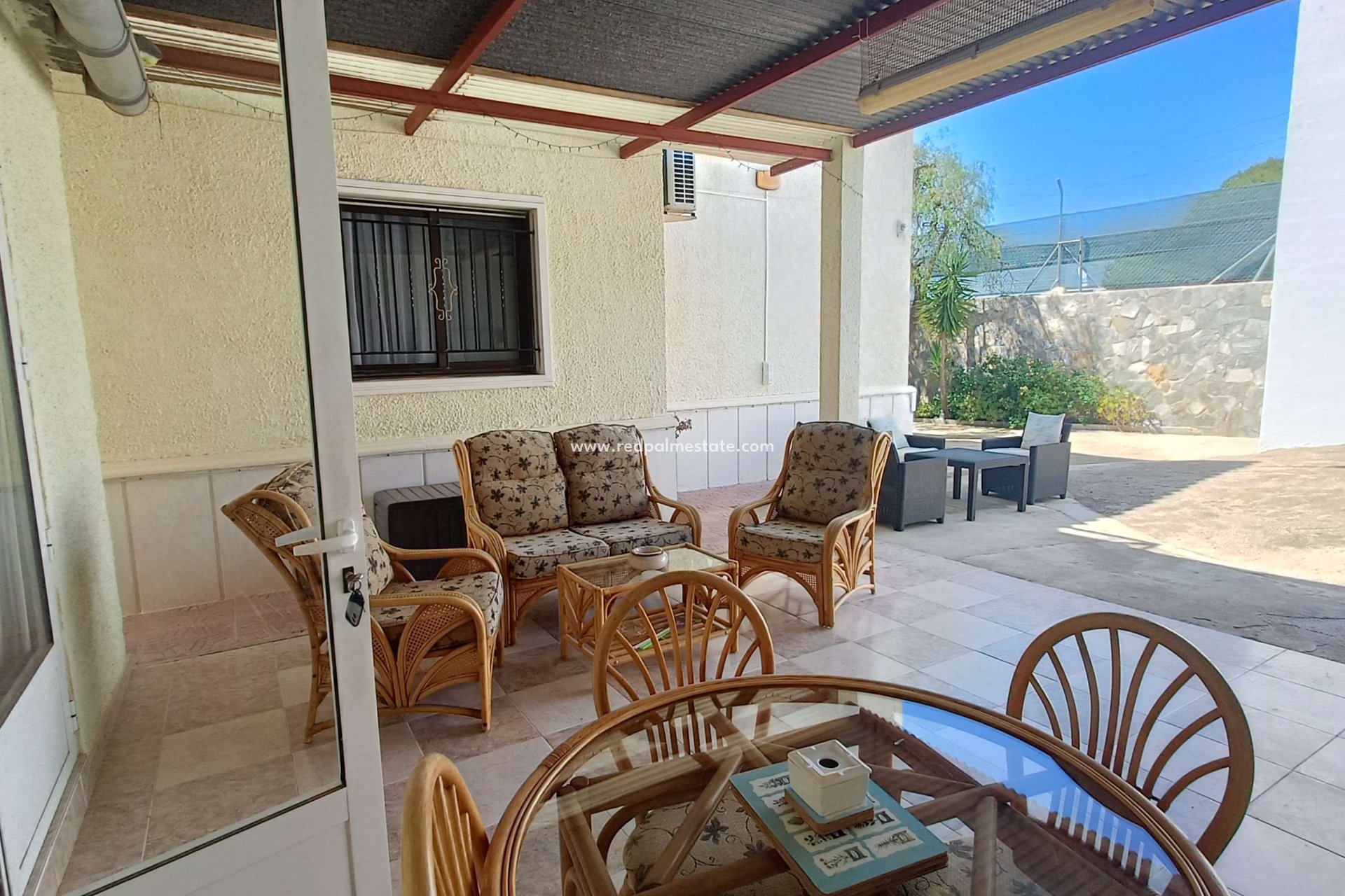 Videresalg - Villa -
Crevillente - Inland
