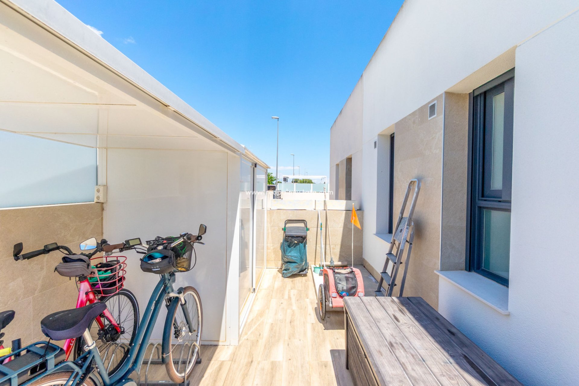 Videresalg - Villa -
Daya Nueva - Costa Blanca