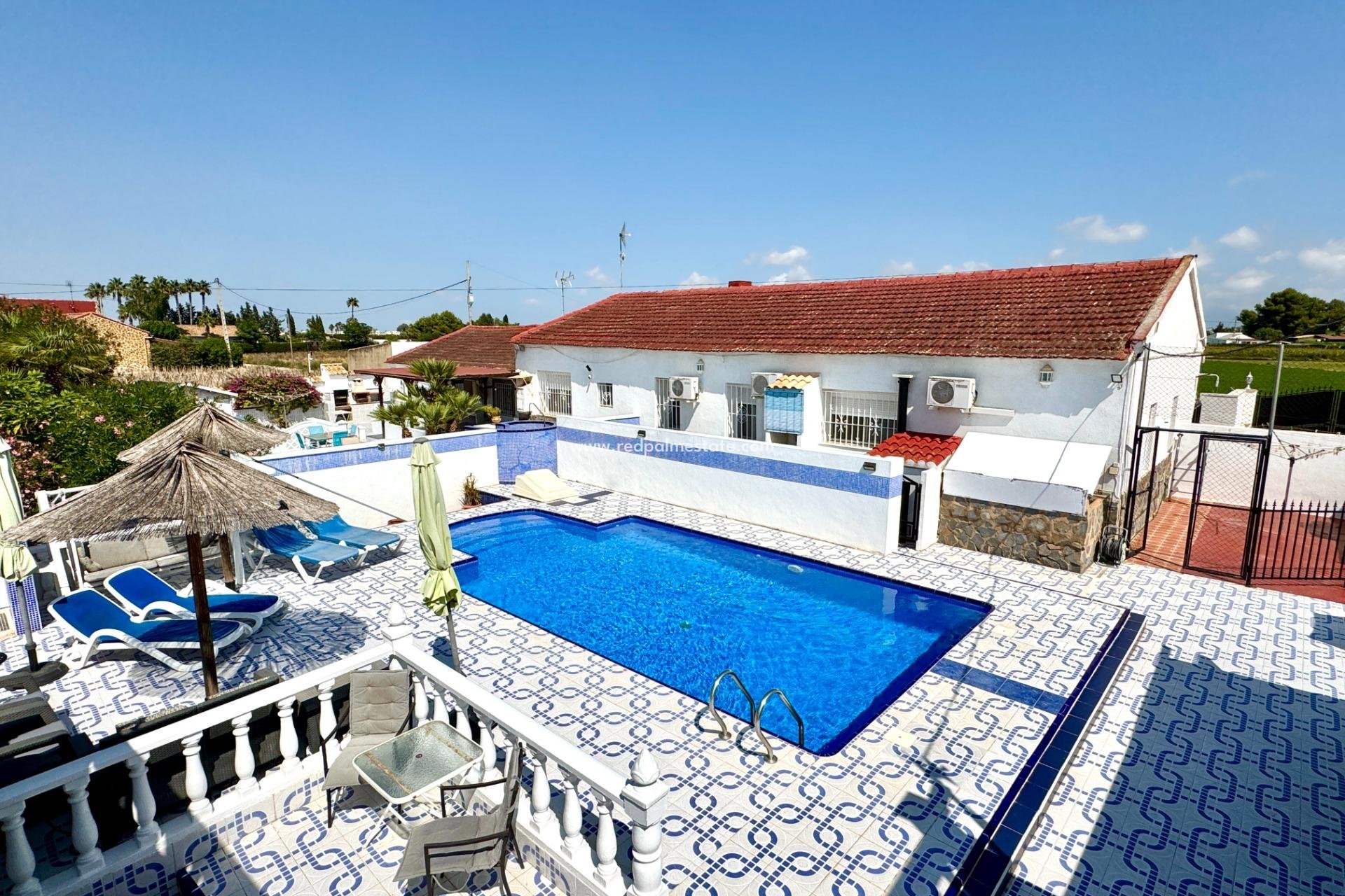 Videresalg - Villa -
Dolores - Comunidad Valenciana