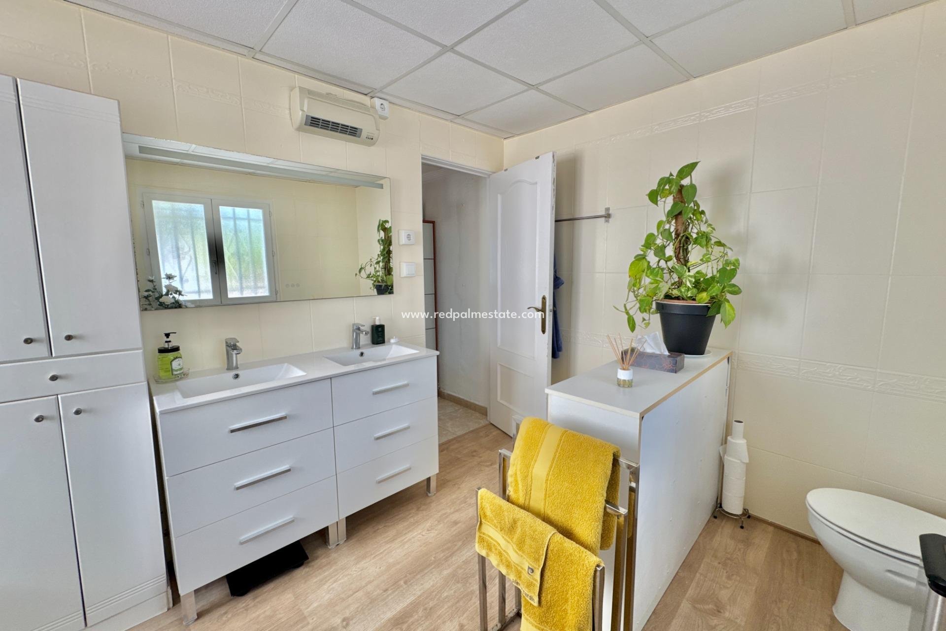 Videresalg - Villa -
Dolores - Comunidad Valenciana