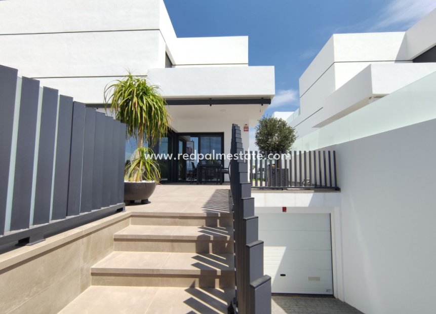 Videresalg - Villa -
Dolores