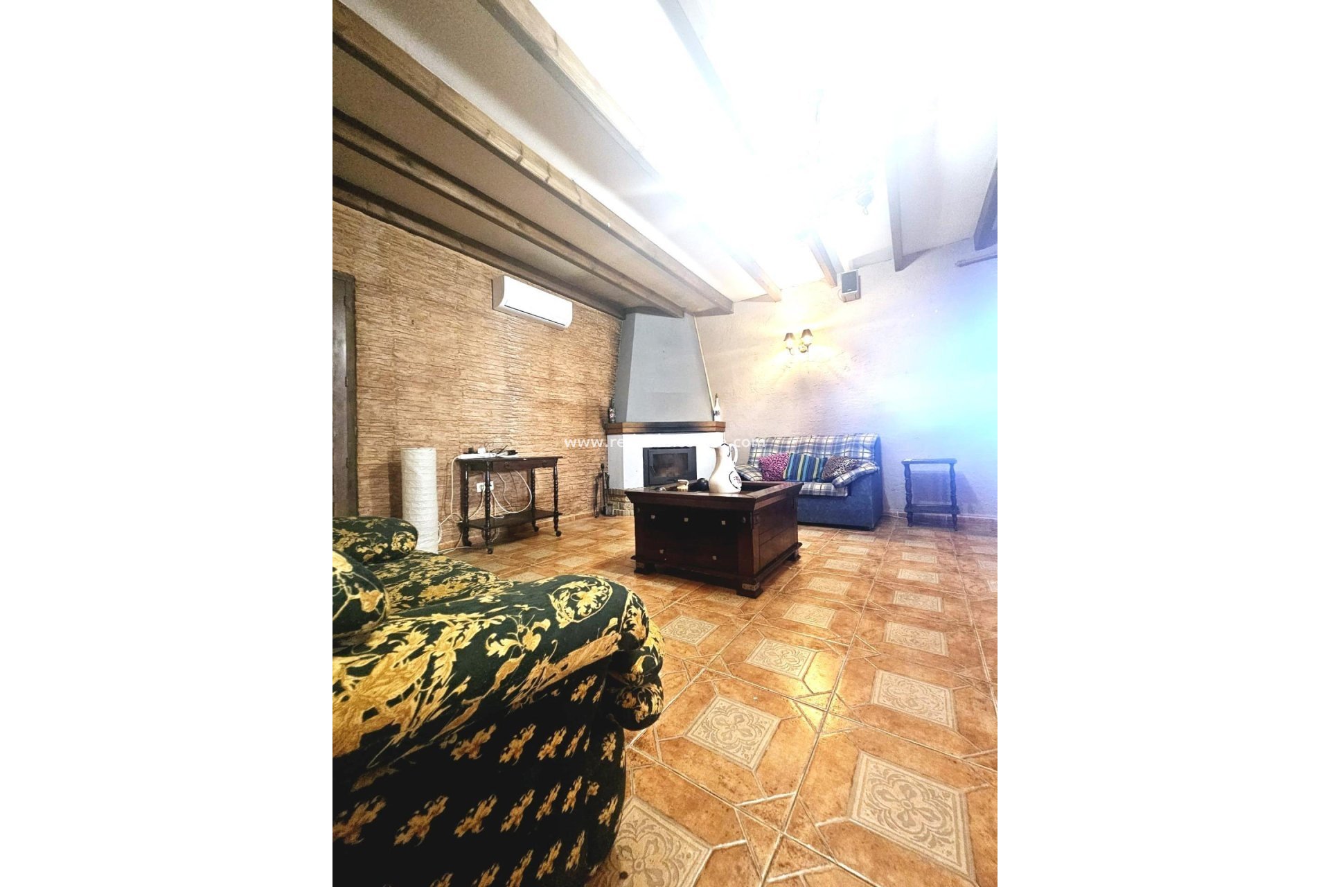 Videresalg - Villa -
Dolores