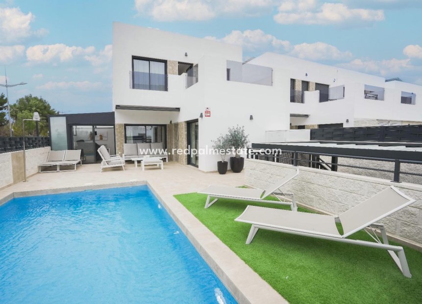 Videresalg - Villa -
Dolores