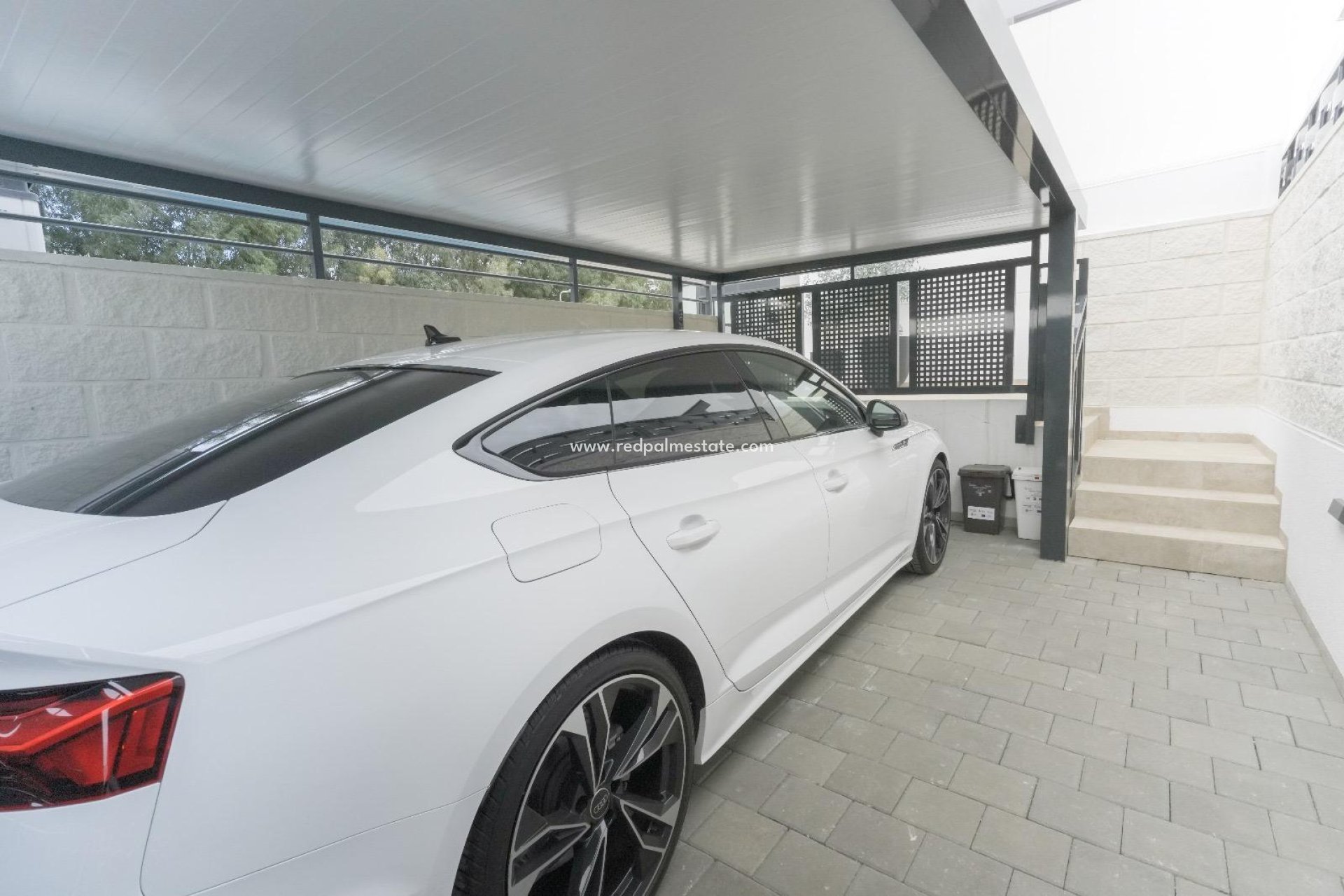 Videresalg - Villa -
Dolores