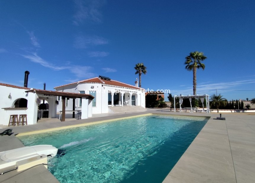 Videresalg - Villa -
El Mudamiento