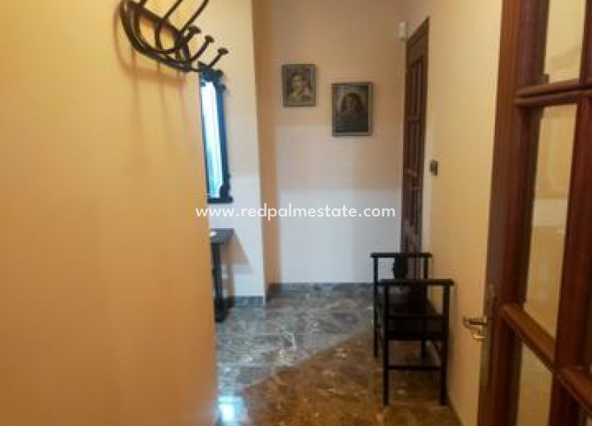 Videresalg - Villa -
Elche - Costa Blanca