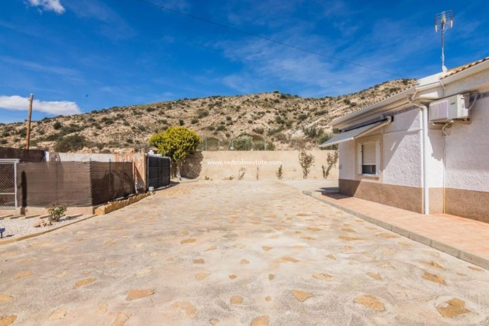 Videresalg - Villa -
Elche - Costa Blanca