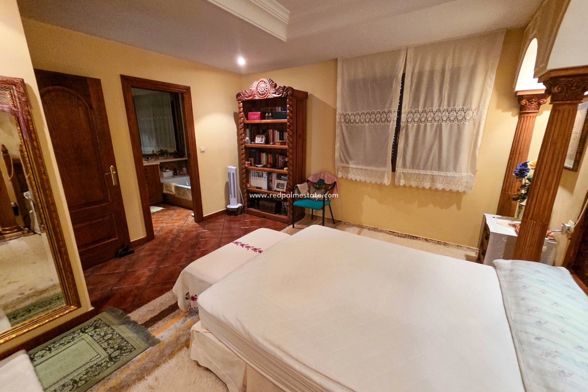 Videresalg - Villa -
Elche - Costa Blanca