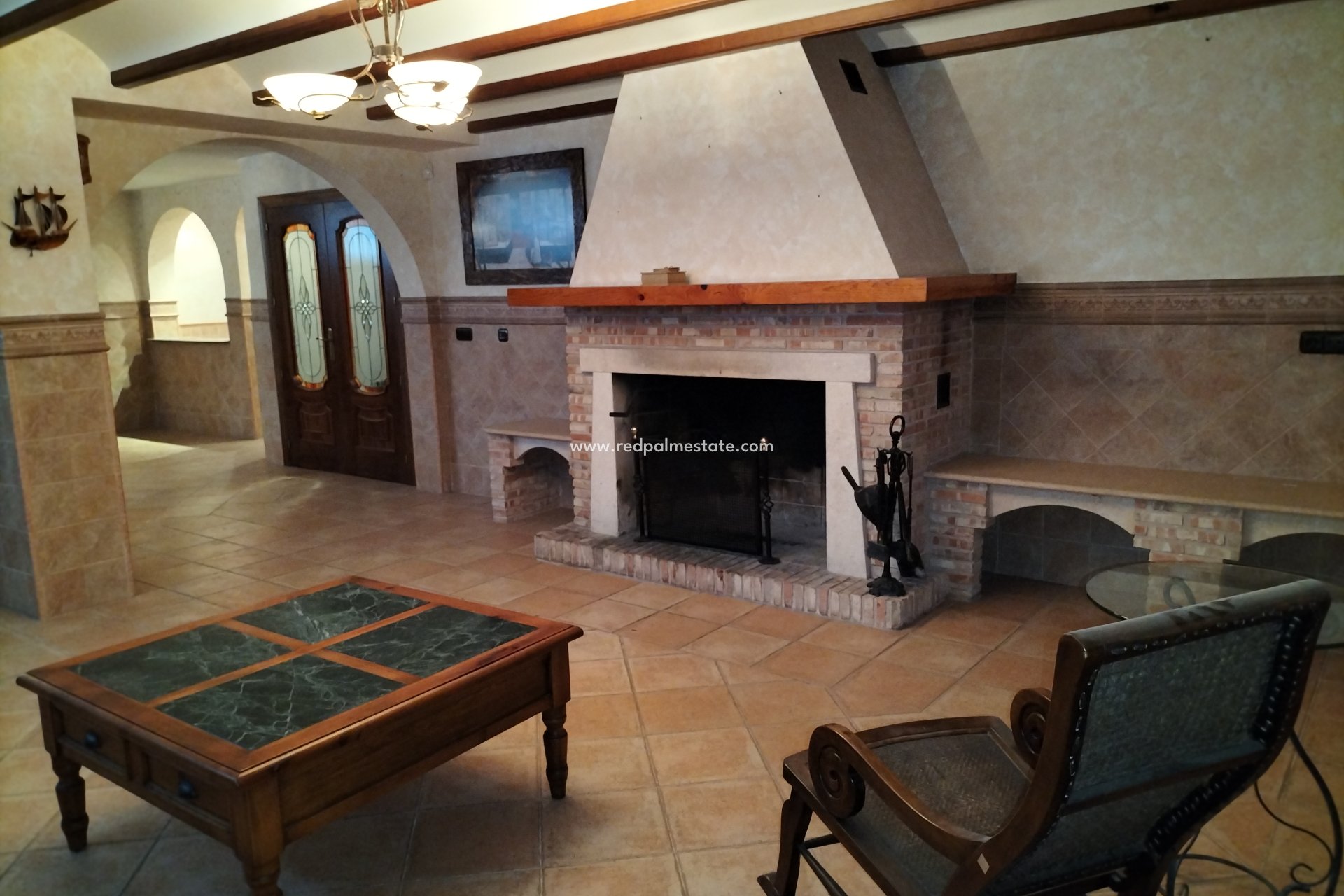 Videresalg - Villa -
Elda - Inland