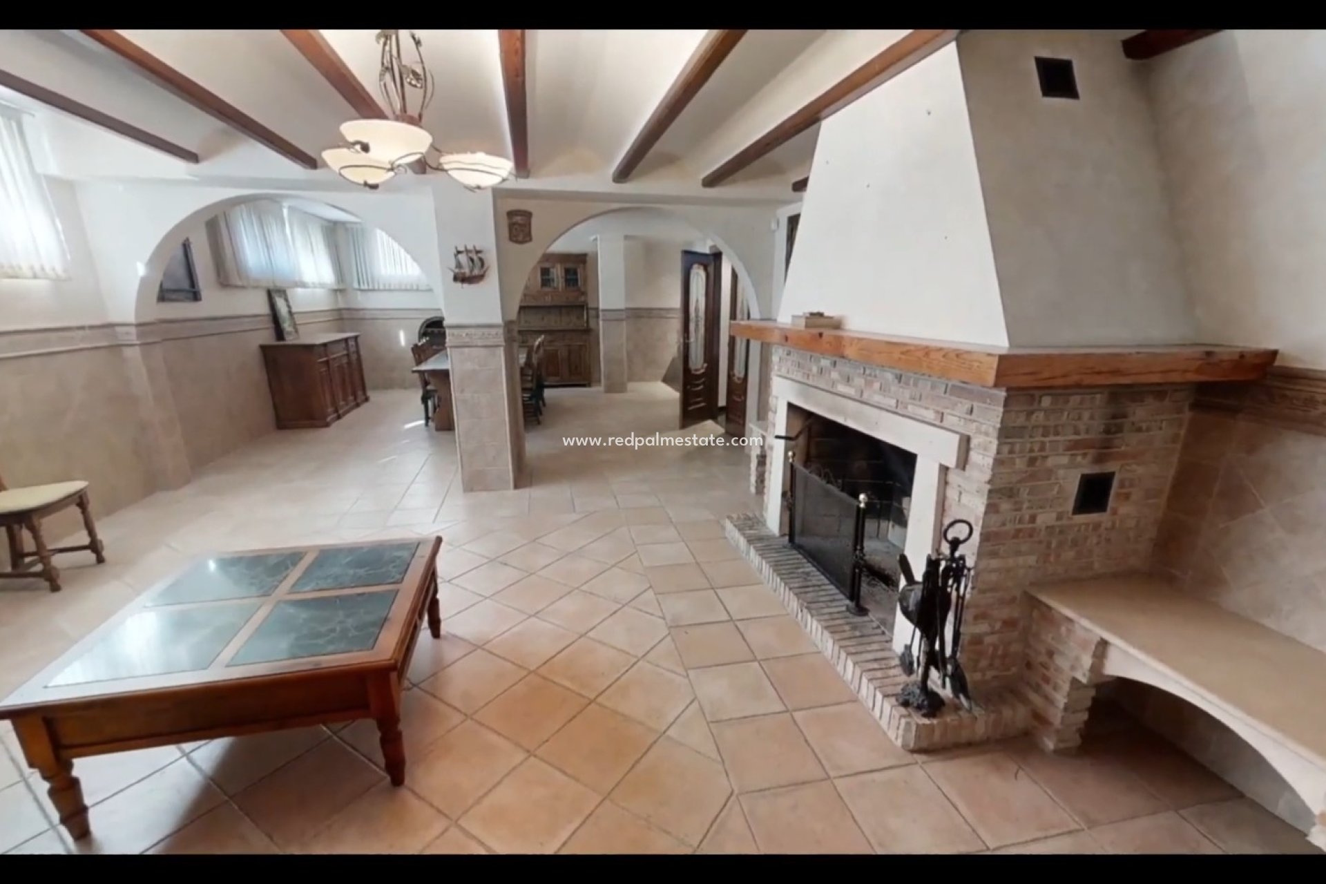 Videresalg - Villa -
Elda - Inland