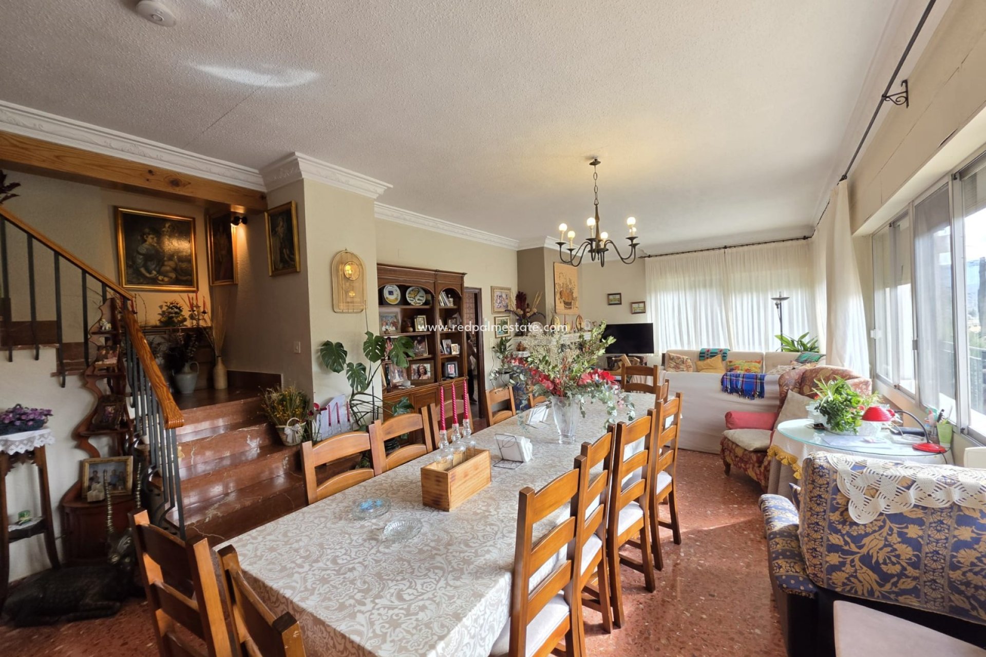 Videresalg - Villa -
Elda - Inland