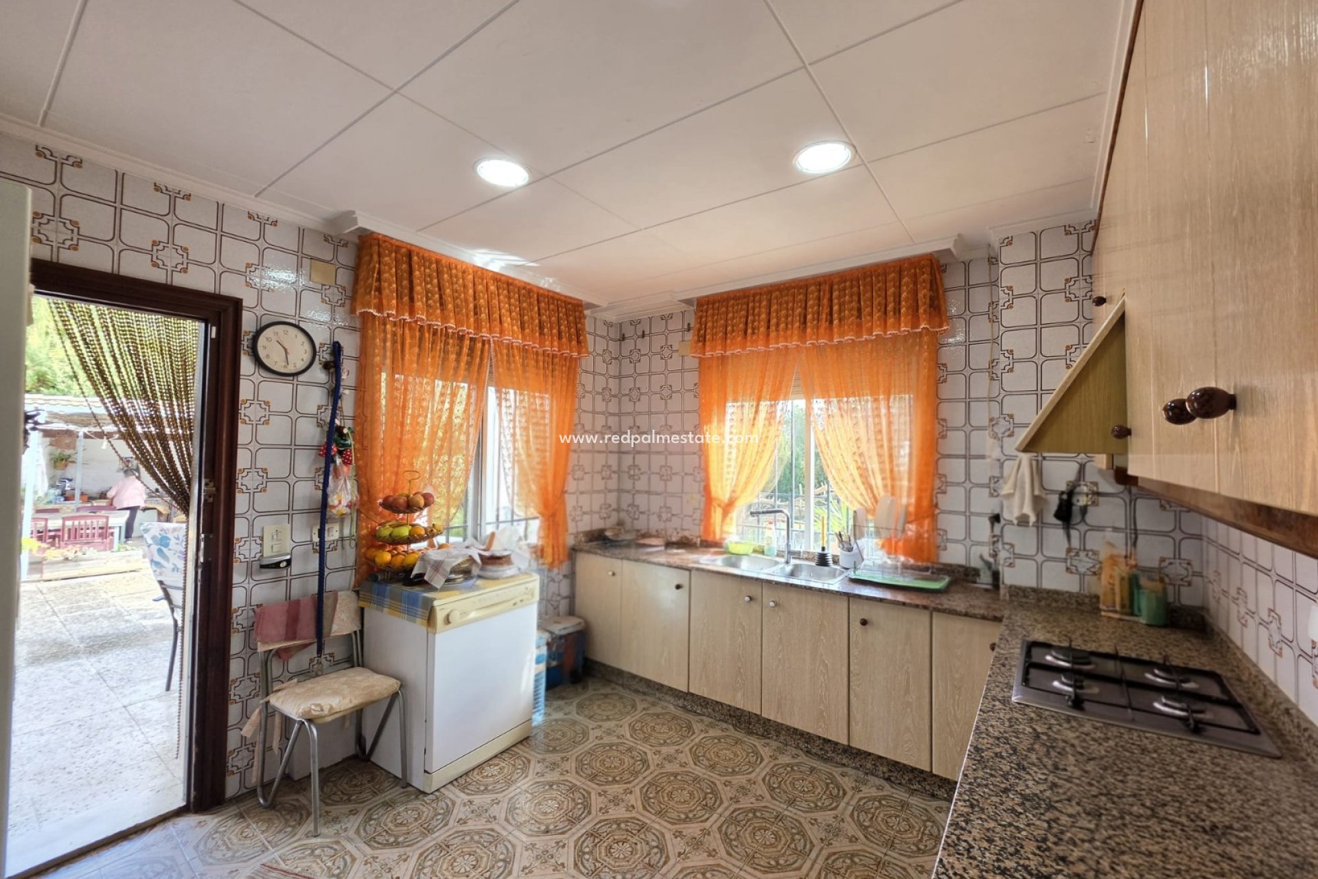 Videresalg - Villa -
Elda - Inland