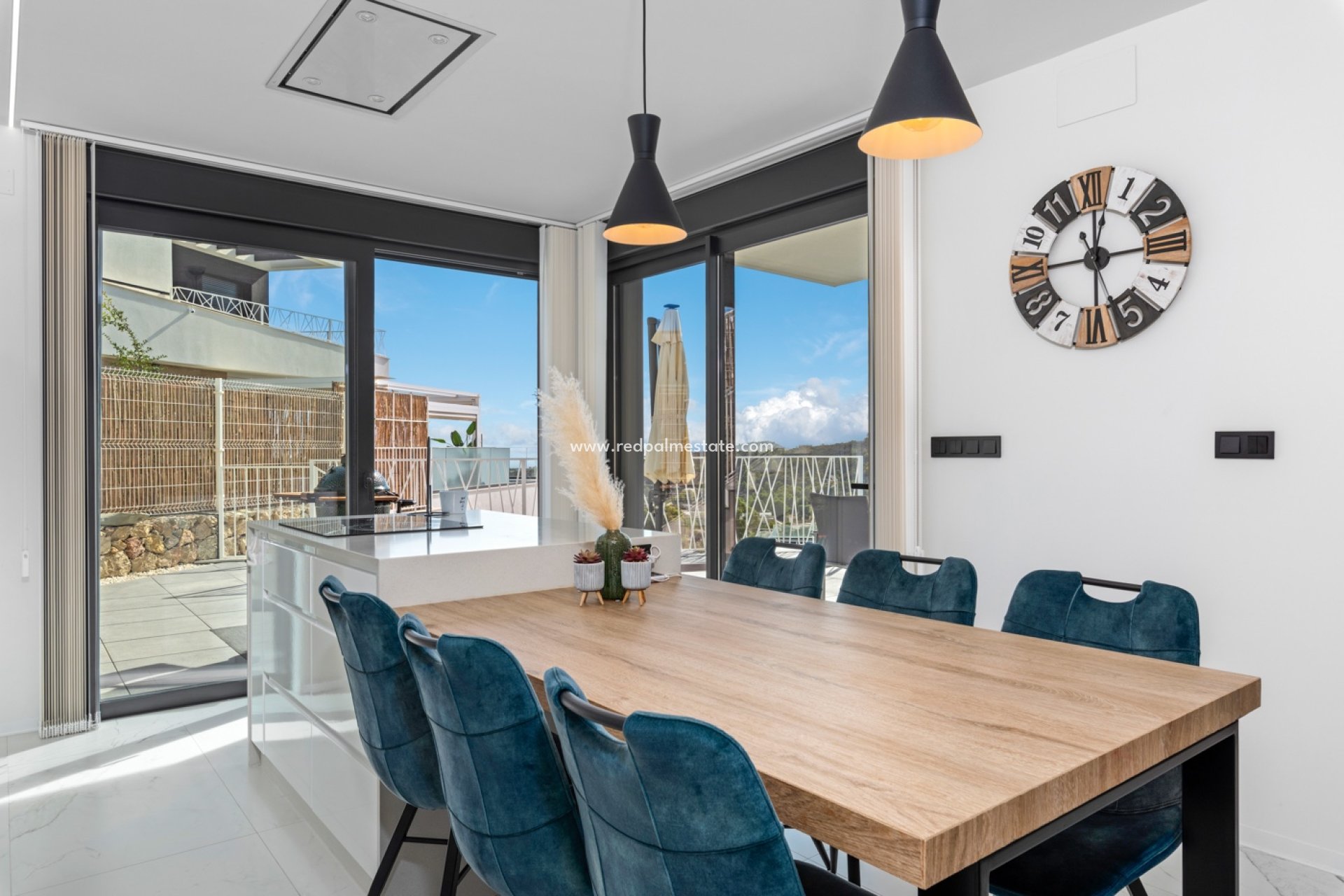 Videresalg - Villa -
Finestrat - Sierra Cortina