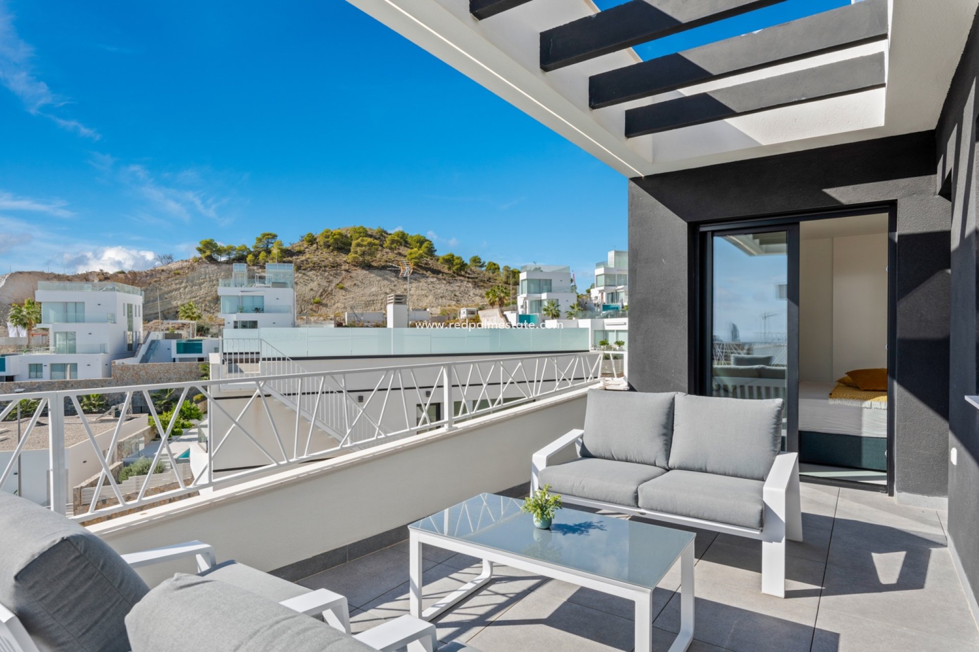 Videresalg - Villa -
Finestrat - Sierra Cortina