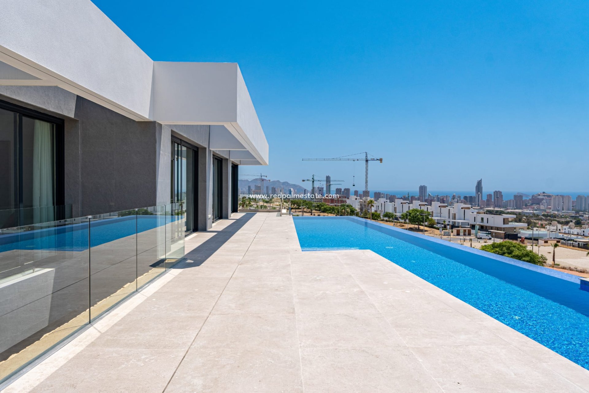 Videresalg - Villa -
Finestrat