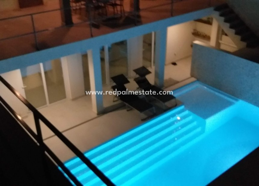 Videresalg - Villa -
Gran Alacant