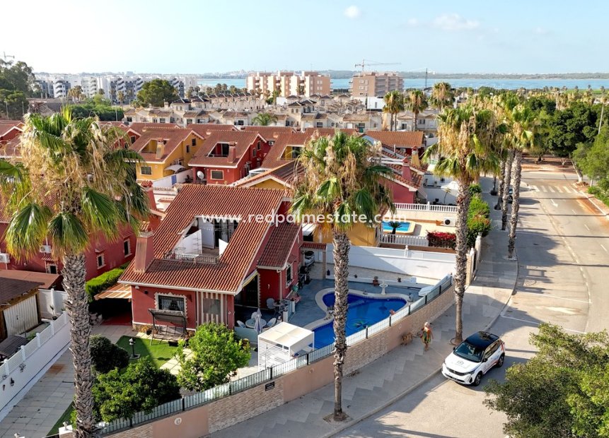 Videresalg - Villa -
Guardamar del Segura - Guardamar