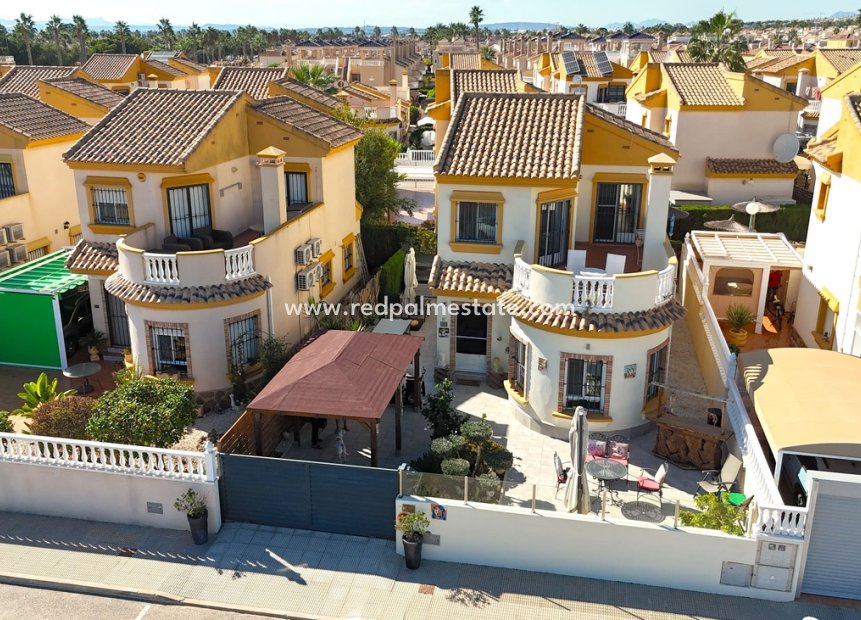 Videresalg - Villa -
Guardamar del Segura - Guardamar