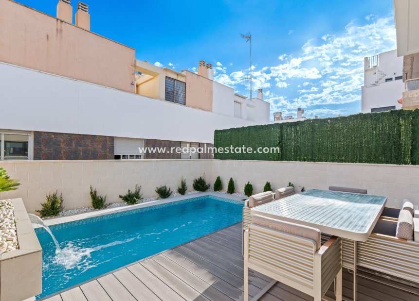 Videresalg - Villa -
Guardamar del Segura - Guardamar