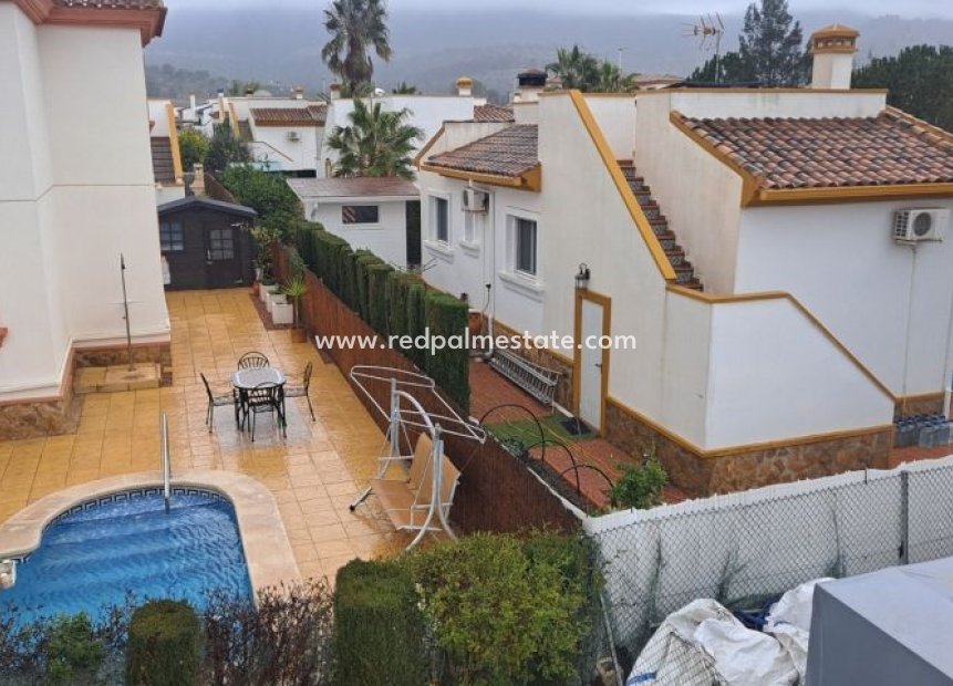 Videresalg - Villa -
Hondón de las Nieves - Inland