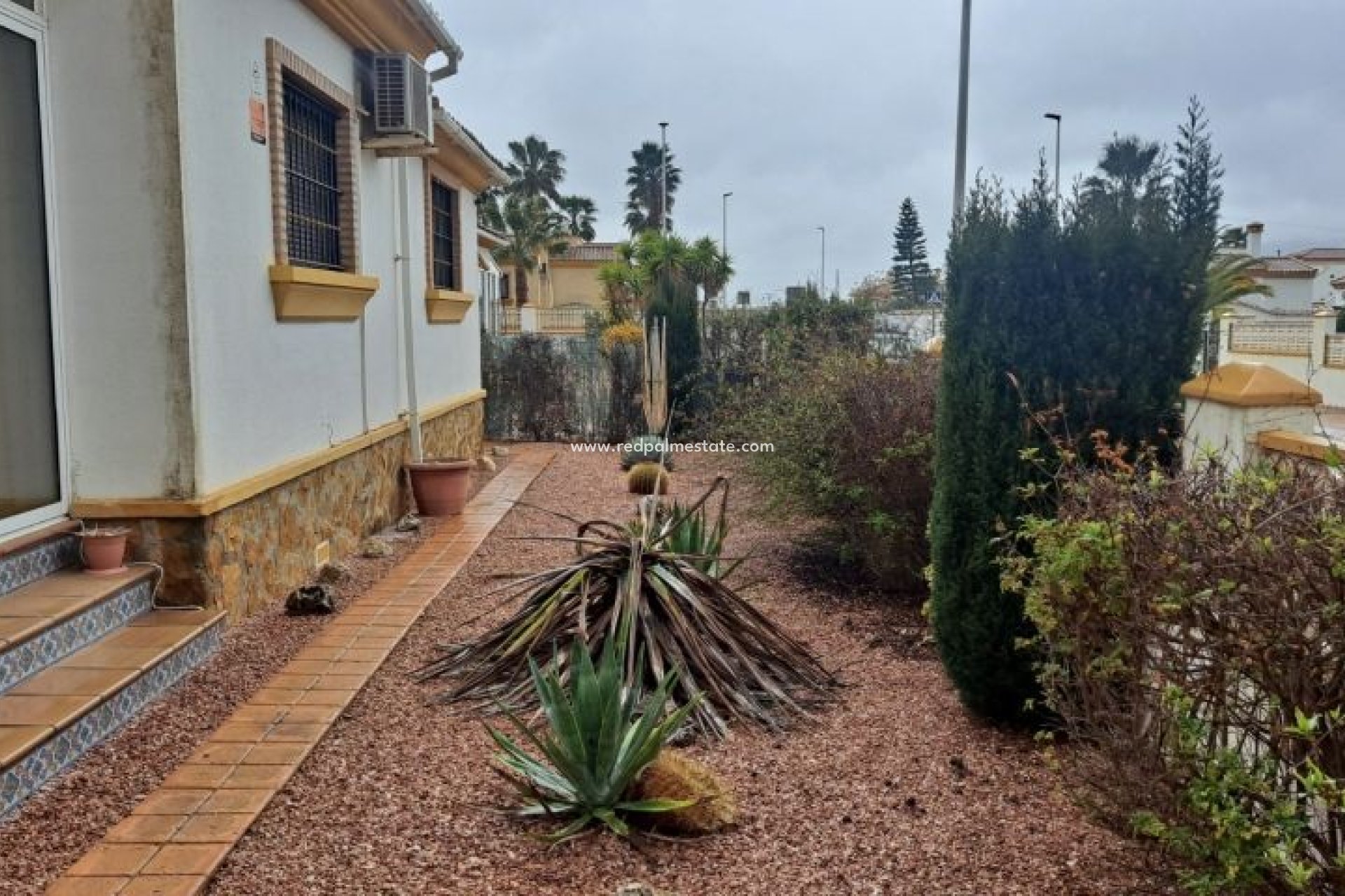 Videresalg - Villa -
Hondón de las Nieves - Inland