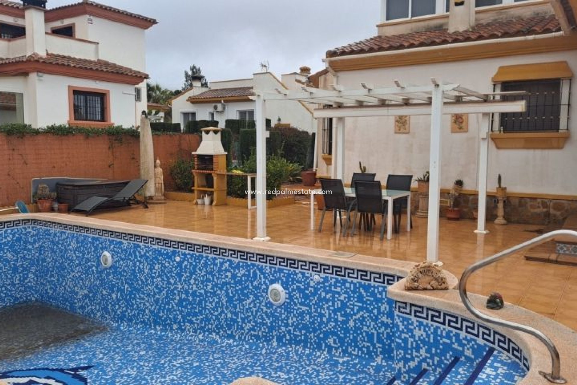 Videresalg - Villa -
Hondón de las Nieves - Inland