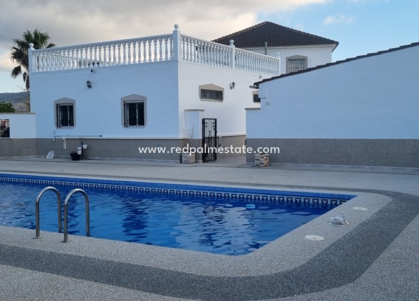 Videresalg - Villa -
Hondón de los Fráiles - Inland