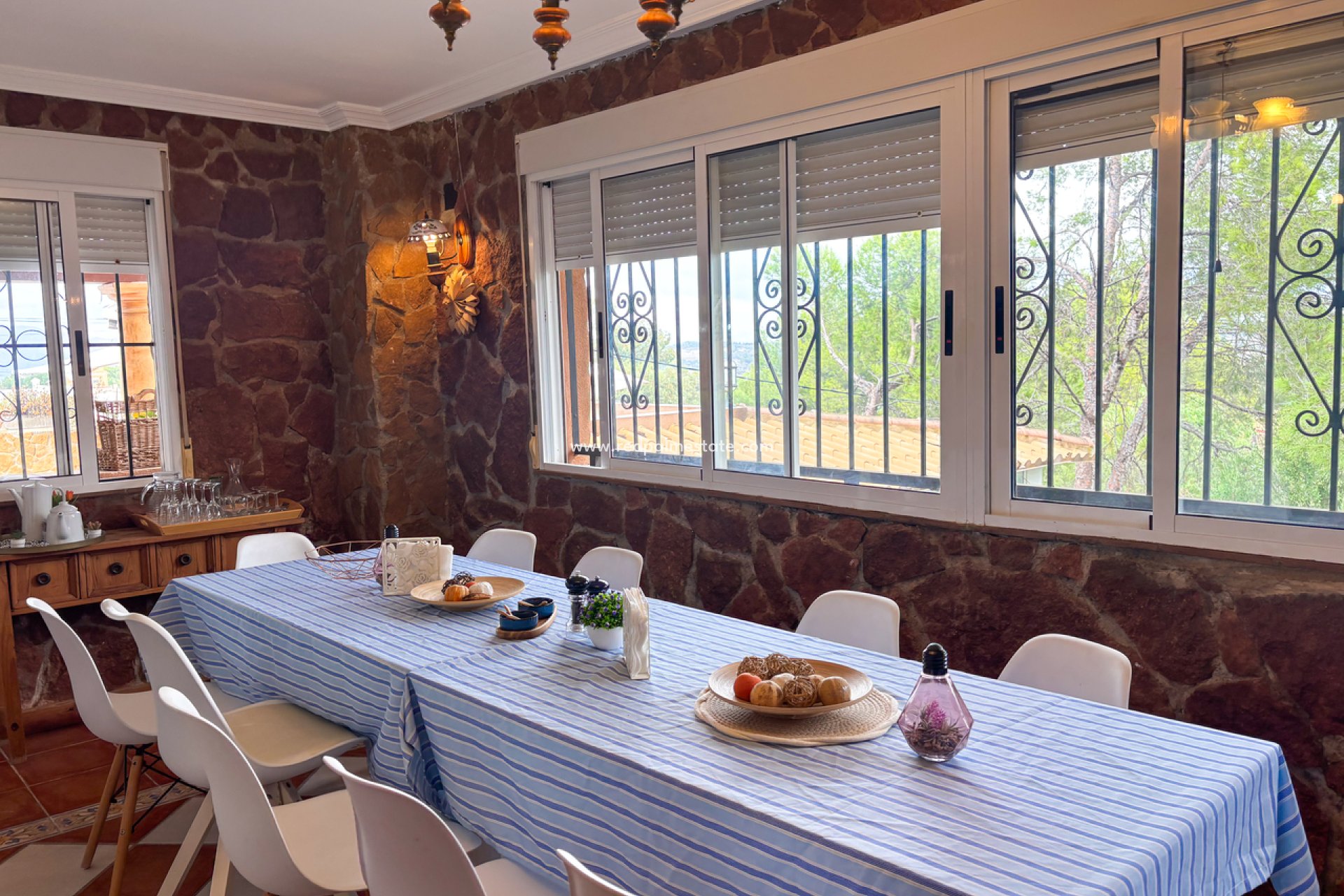 Videresalg - Villa -
Jacarilla - Inland