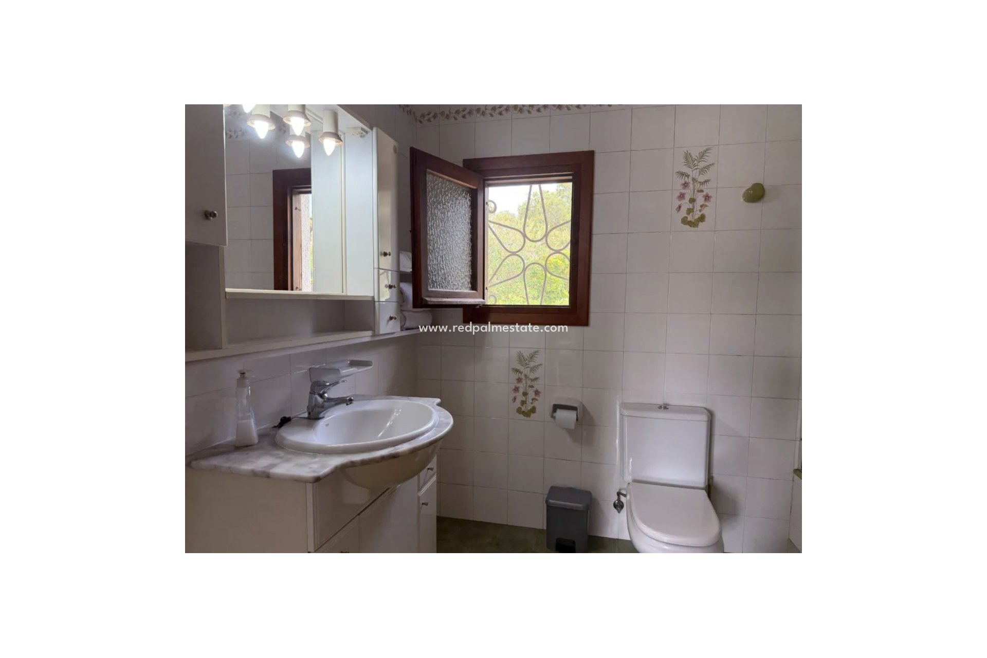 Videresalg - Villa -
Jávea