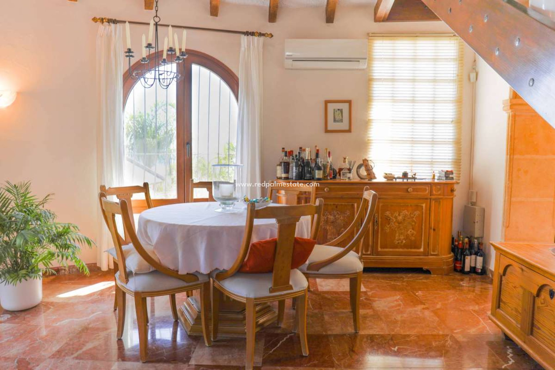 Videresalg - Villa -
Jávea