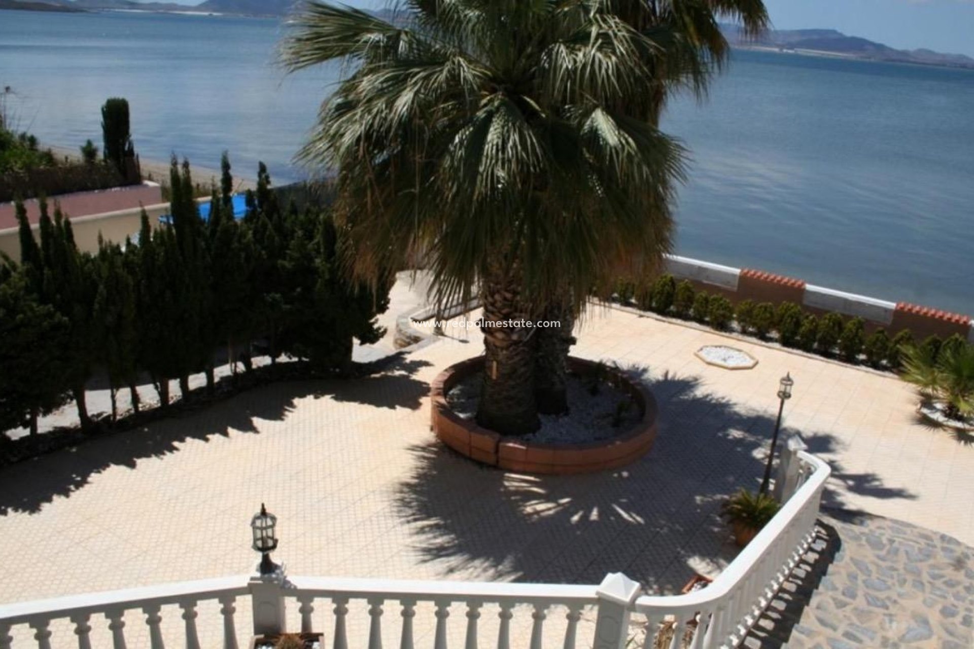 Videresalg - Villa -
La Manga - Km 17