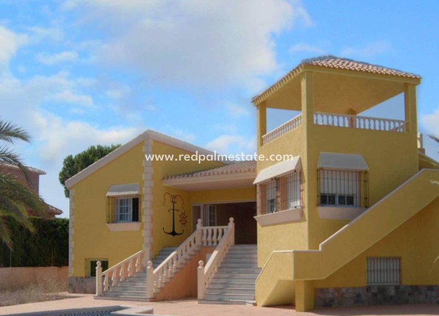 Videresalg - Villa -
La Manga