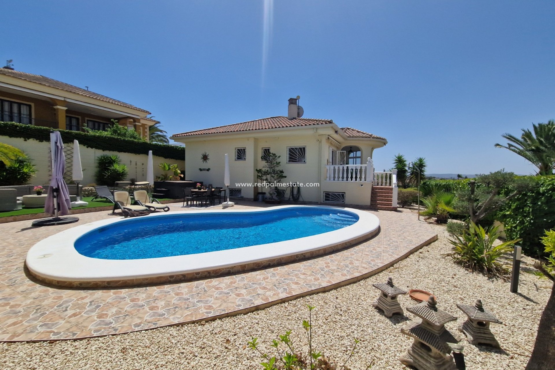 Videresalg - Villa -
La Marina