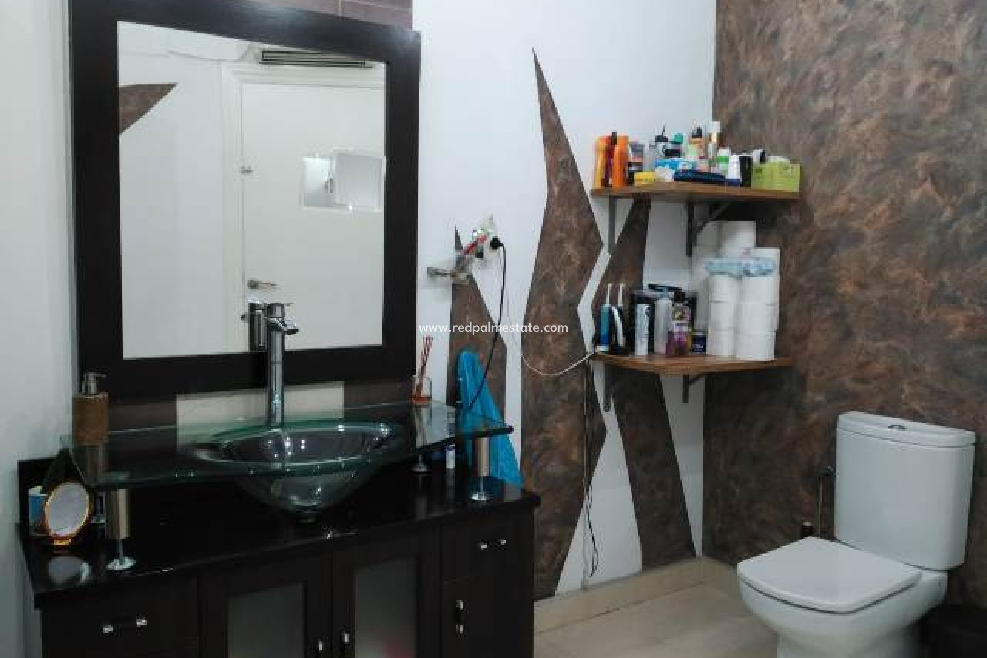 Videresalg - Villa -
La Matanza - Inland