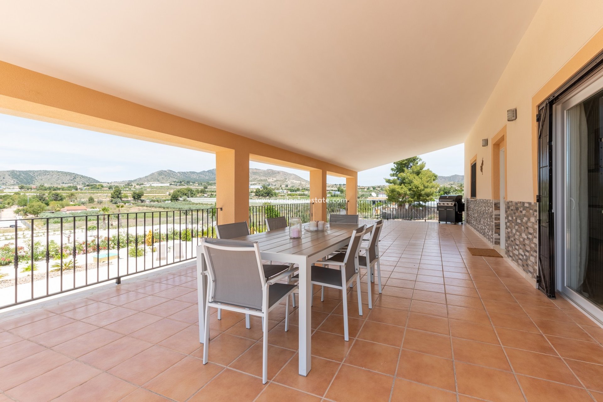 Videresalg - Villa -
La Romana - Inland
