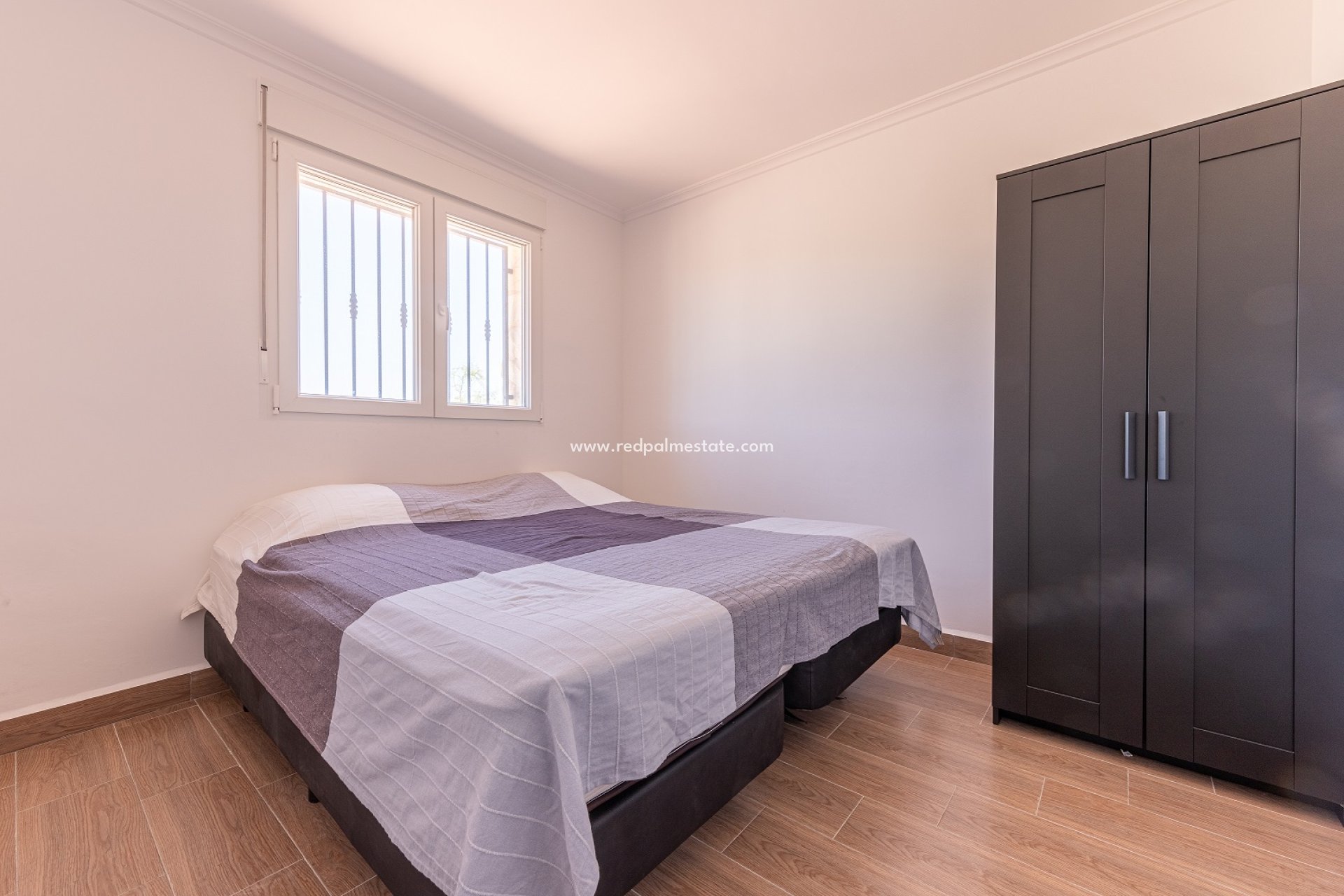 Videresalg - Villa -
La Romana - Inland