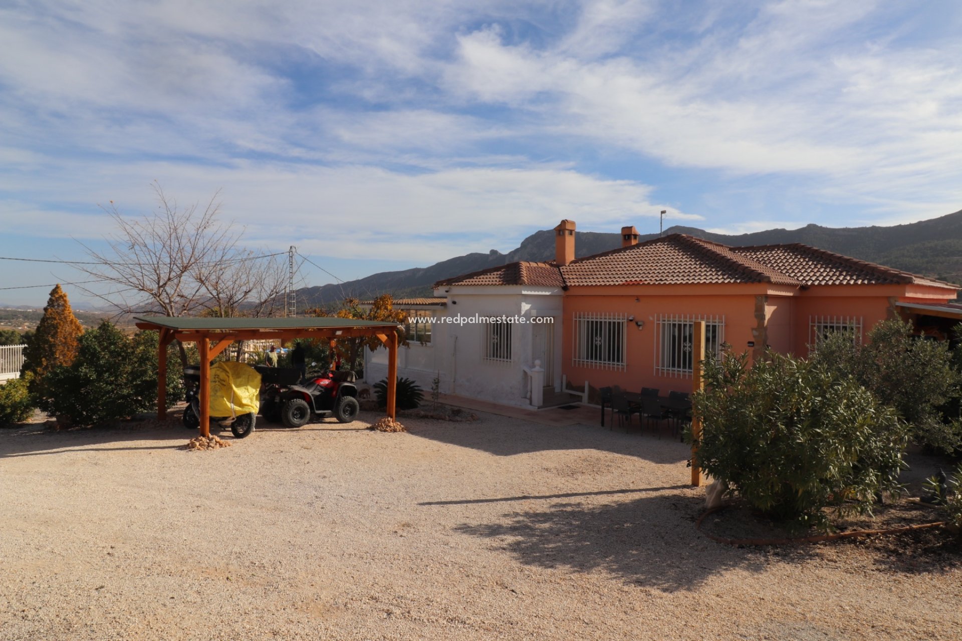 Videresalg - Villa -
La Romana - Inland