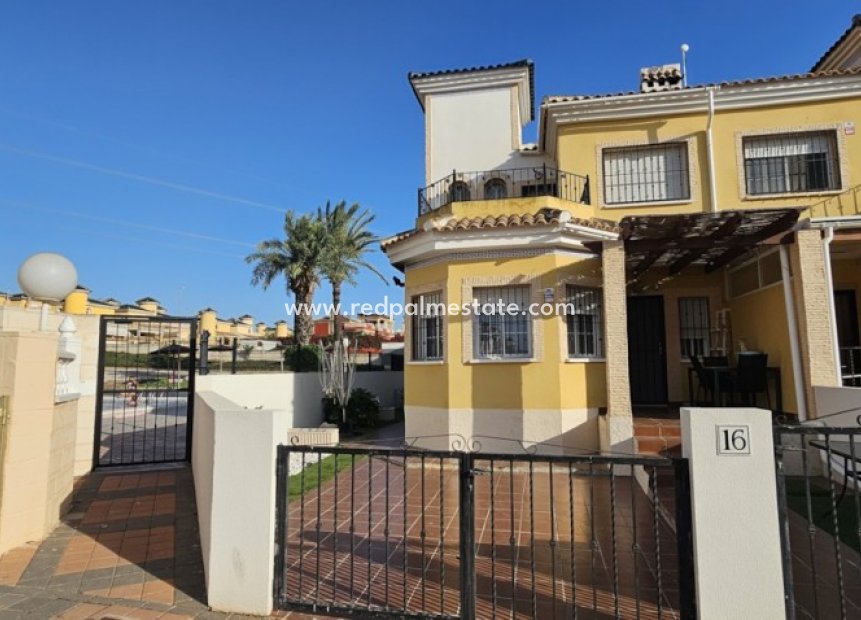 Videresalg - Villa -
Lo Crispin