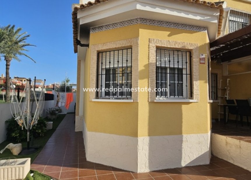Videresalg - Villa -
Lo Crispin