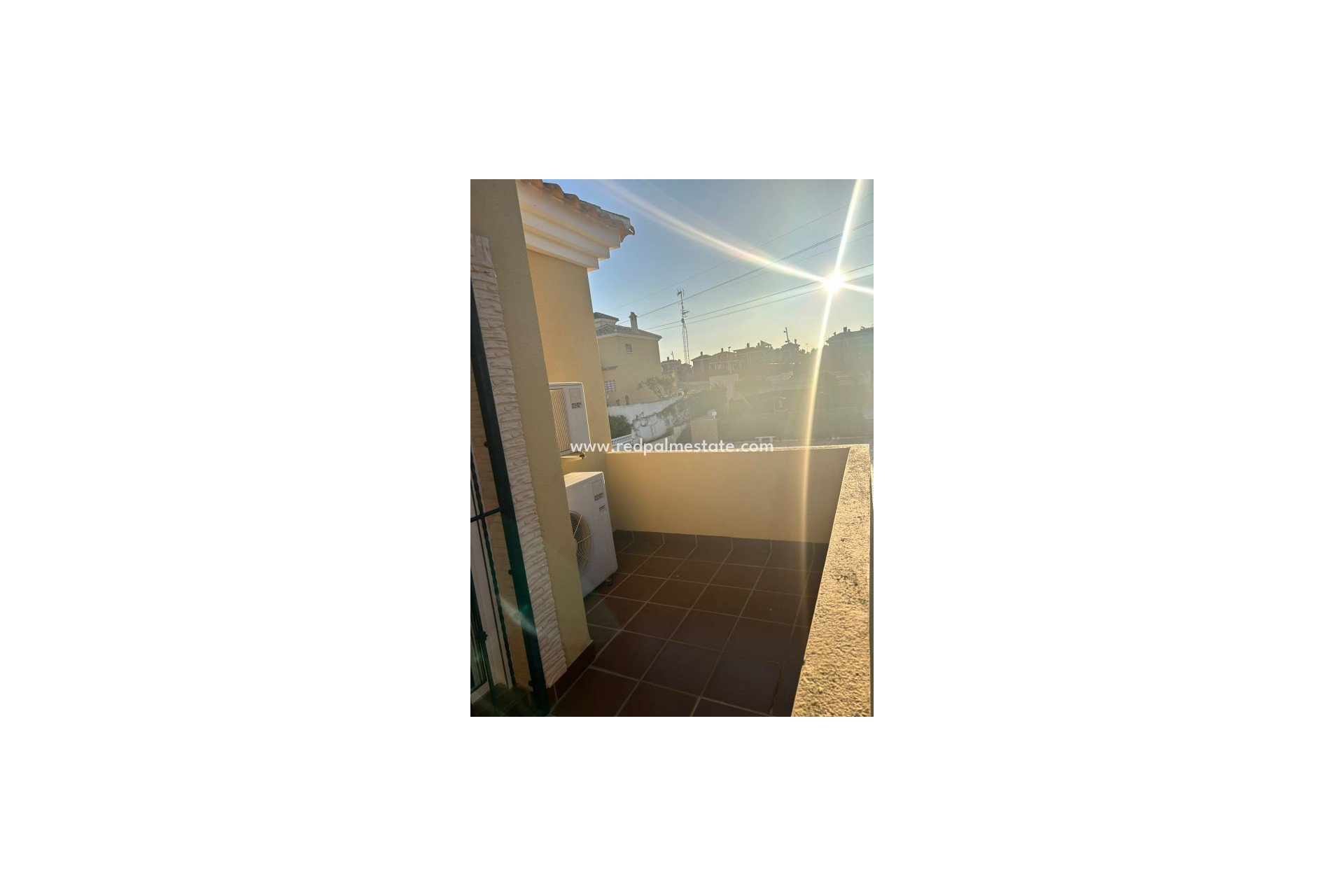 Videresalg - Villa -
Lo Crispin