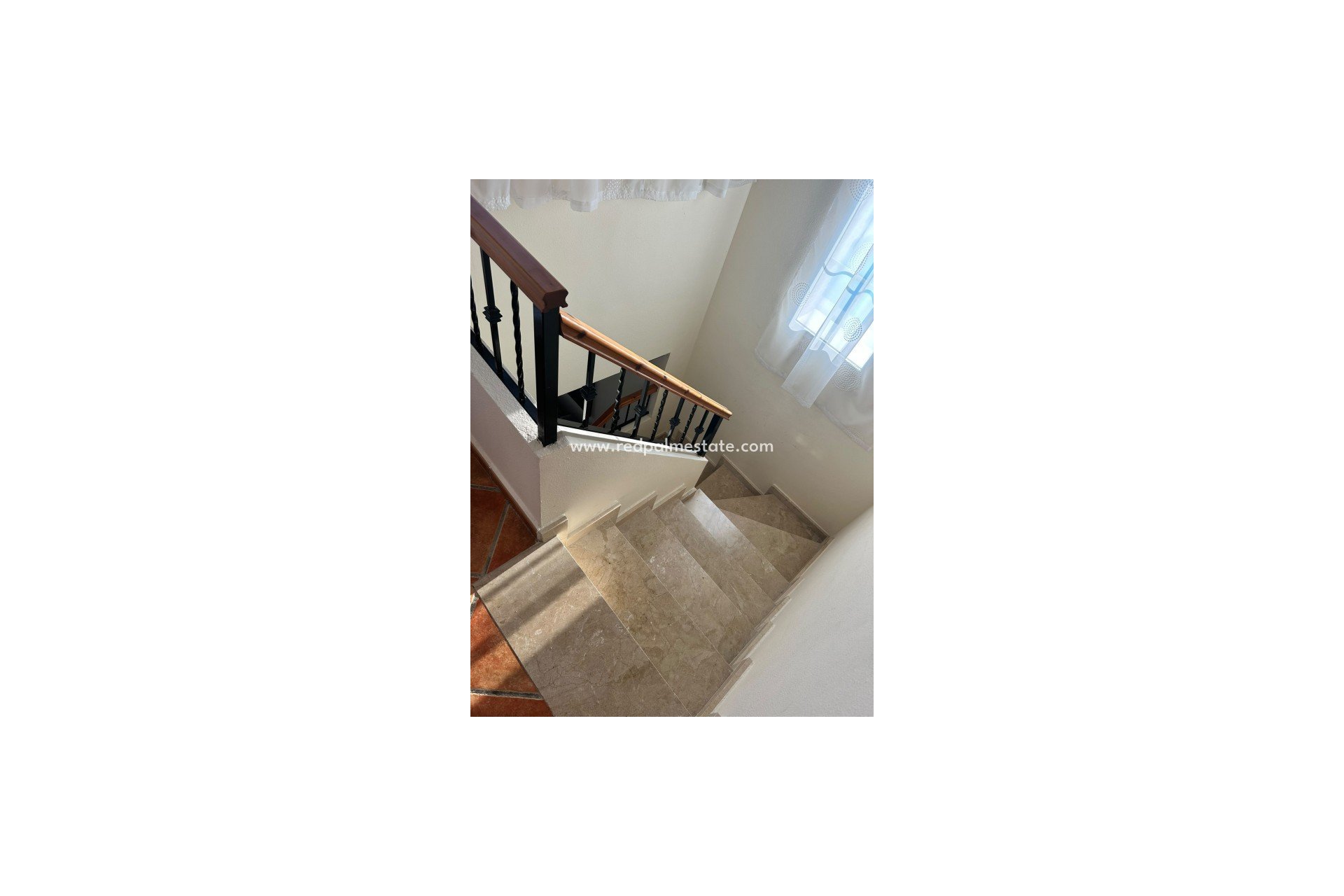 Videresalg - Villa -
Lo Crispin