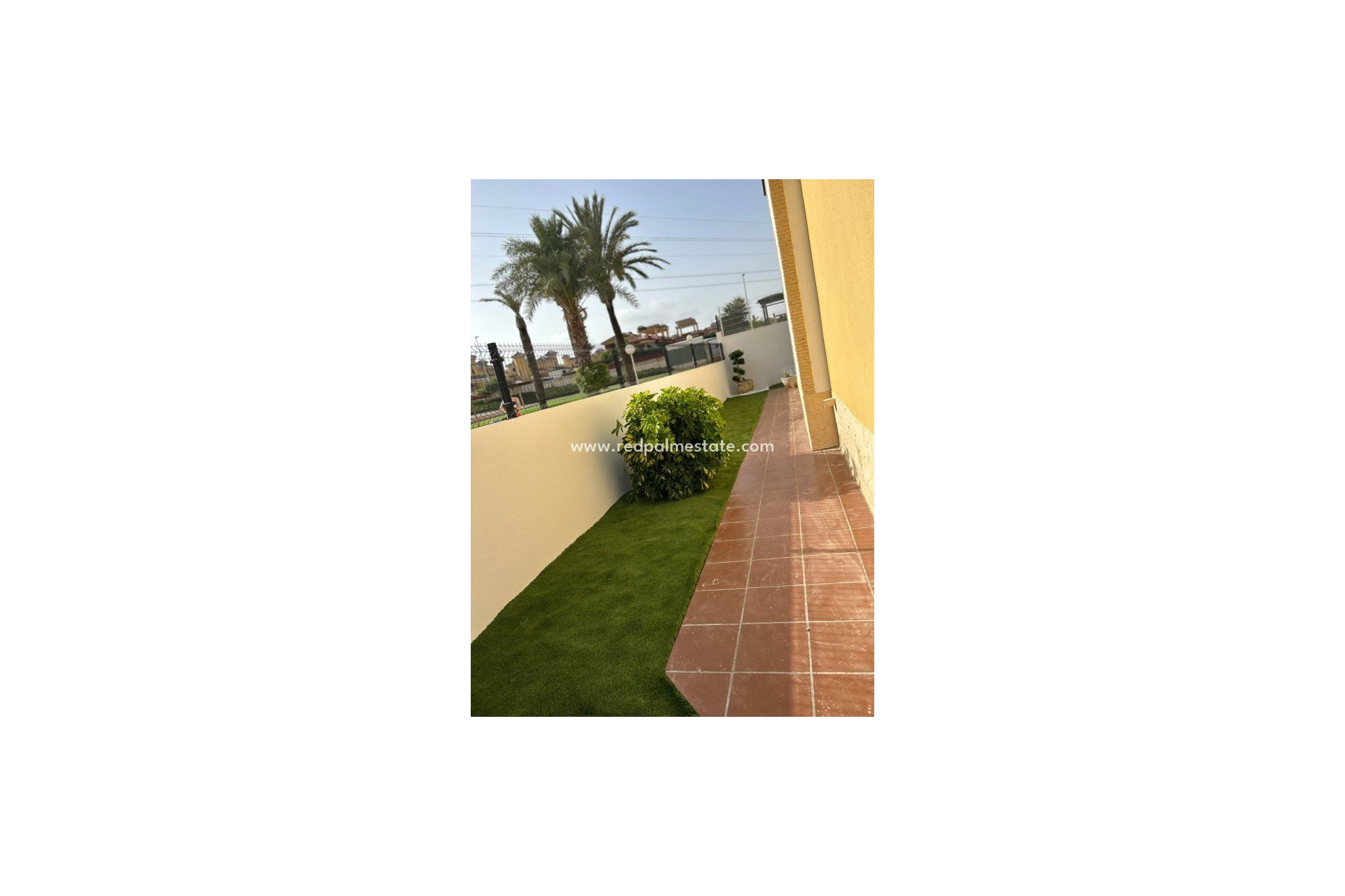 Videresalg - Villa -
Lo Crispin