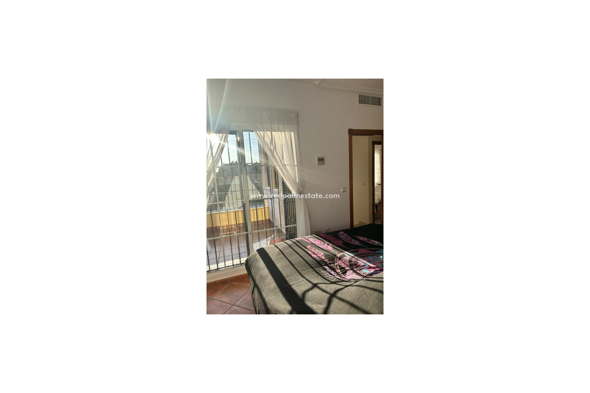 Videresalg - Villa -
Lo Crispin